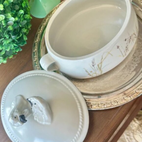 Mancioli Porcelain Casserole Dish, Hand Painted Bird Motif, Italy - Picture 5 of 7